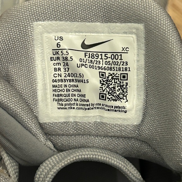 Nike GT cut 2 size 6 with box - Picture 6 of 6